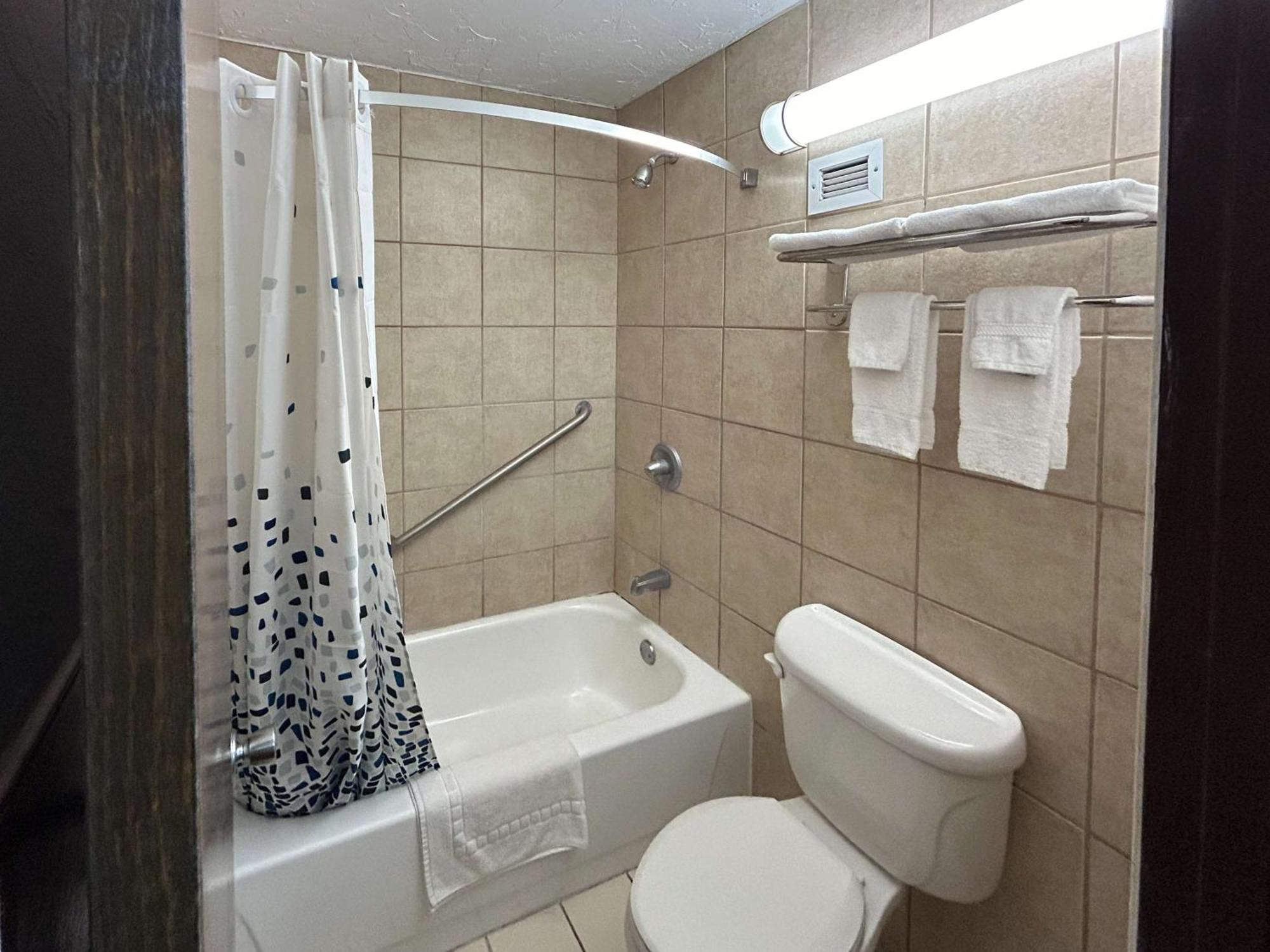 Motel 6 Ada Ok Exteriör bild